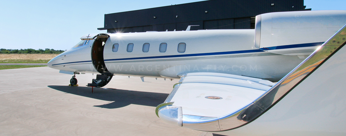 Learjet 60 jet mediano para vuelos ejecutivos