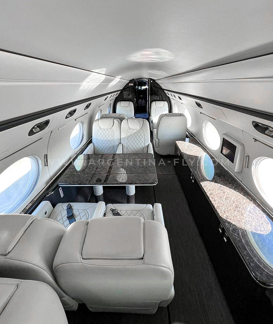 Cabine do Gulfstream V rumo a Bariloche
